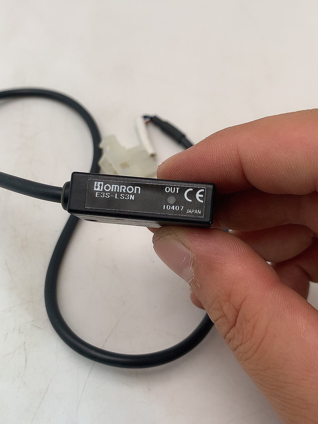 one E3S-LS3N Omron Accept counteroffer