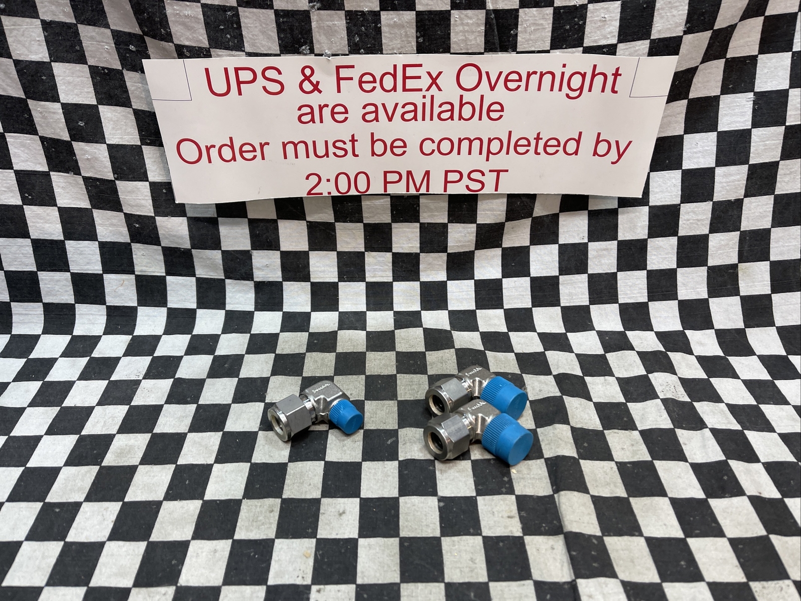 SWAGELOK SS-810-2-8 and SS-810-2-4, MALE ELBOE 1/2″T, Lot Of 3 SHIPSAMEDAY#104P9