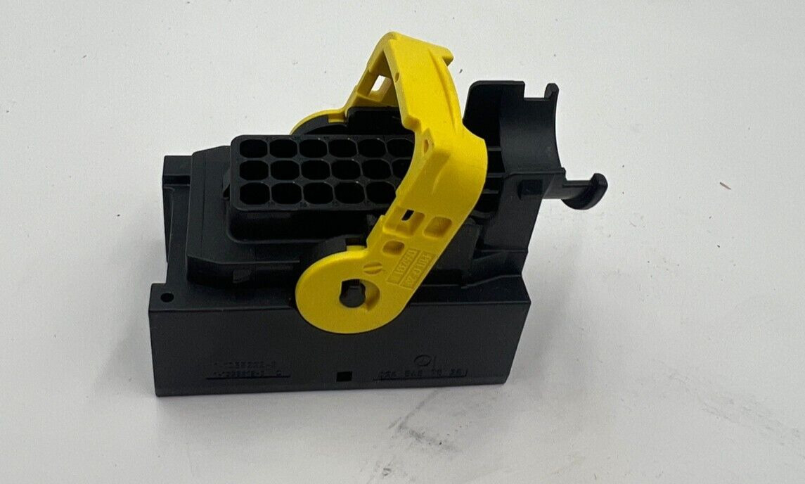 QTY 5 TE Connectivity 21 Pin Wiring Rectangular Female Cable Housing Connector