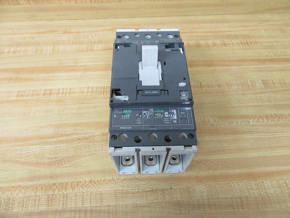 ABB Sace TMAX T4N 250 Circuit Breaker PR221DS 150 Amp/CRACKED HOUSING