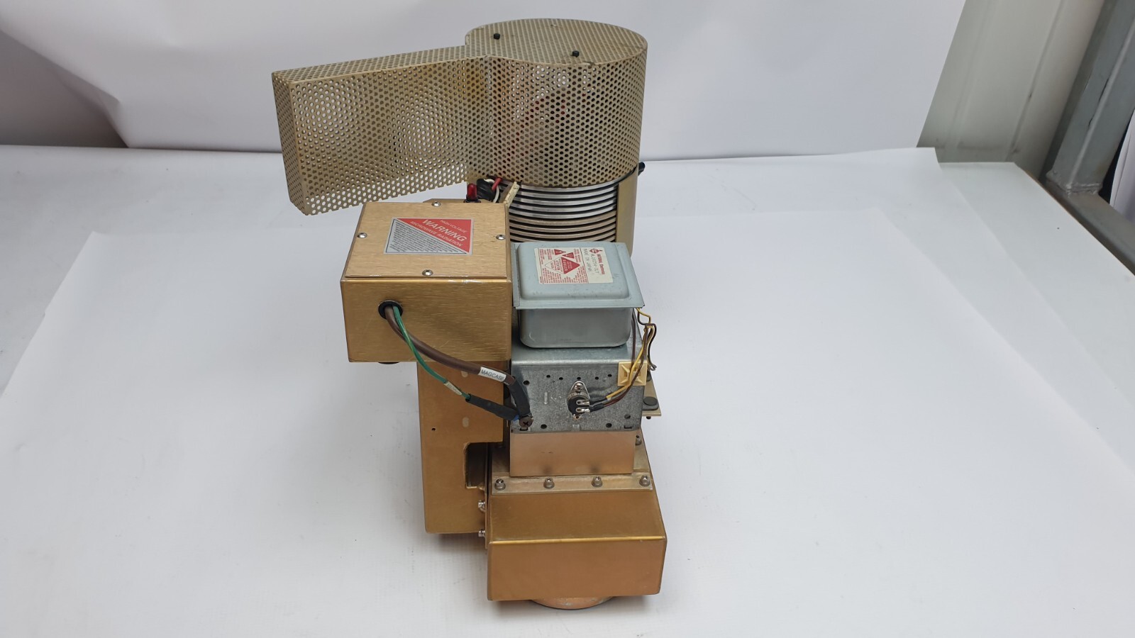 Novellus 95-4477 Stripper Module Waveguide GaSonics Aura 2000LL 200mm