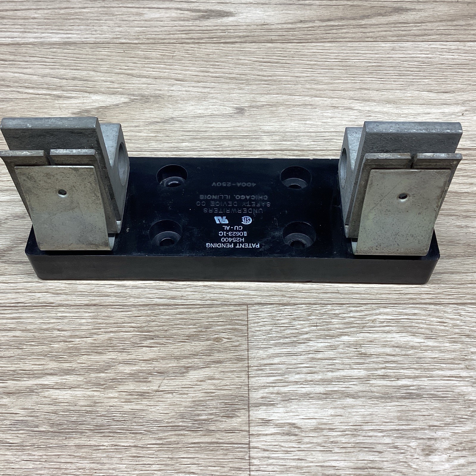 UNDERWRITERS SAFETY DEVICE CO H25400 10623-1C FUSE HOLDER #819PT150*CO