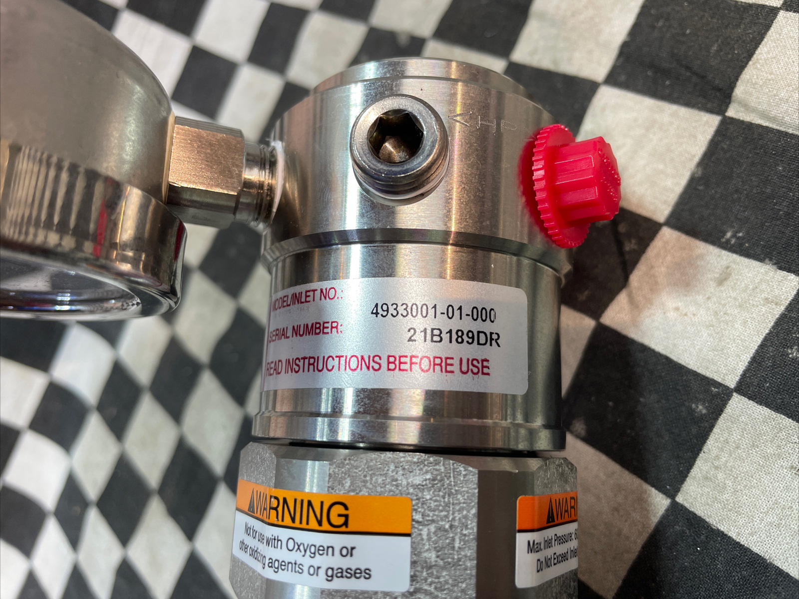 CONCOA 4933001-01-000, REGULATOR WITH GAUGE 4000 PSI, 493300101000, SHIPSAMEDAY,