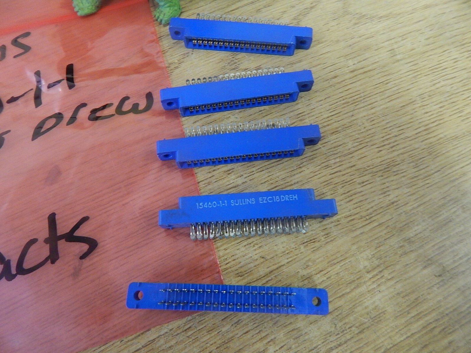 Sullins 15460-1-1 EZC18Drew Connectors Lot of 5 *FREE SHIPPING*