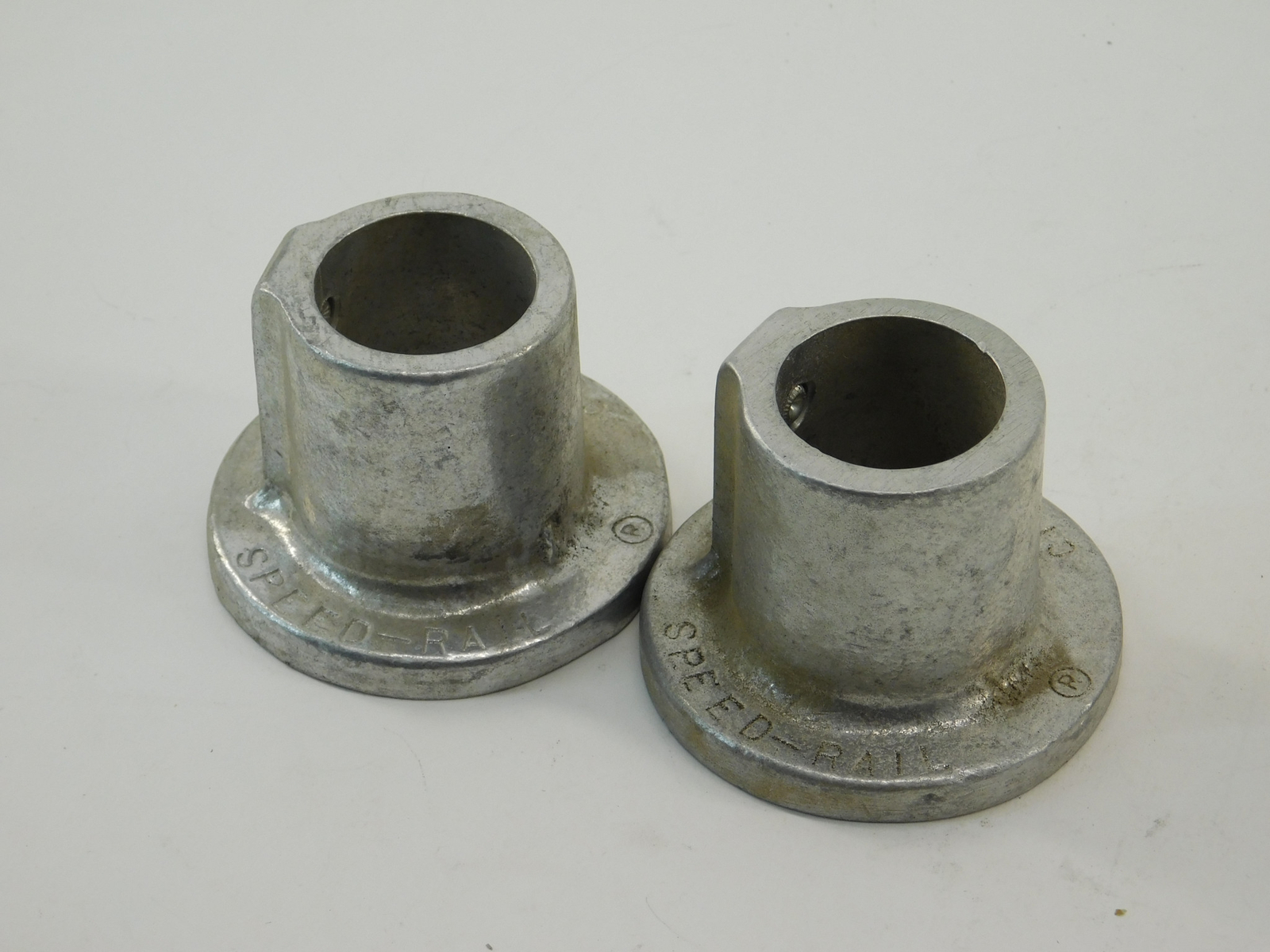 *Lot of 2* Hollaender Cinti.O Speed-Rail Aluminum Round Base Flange