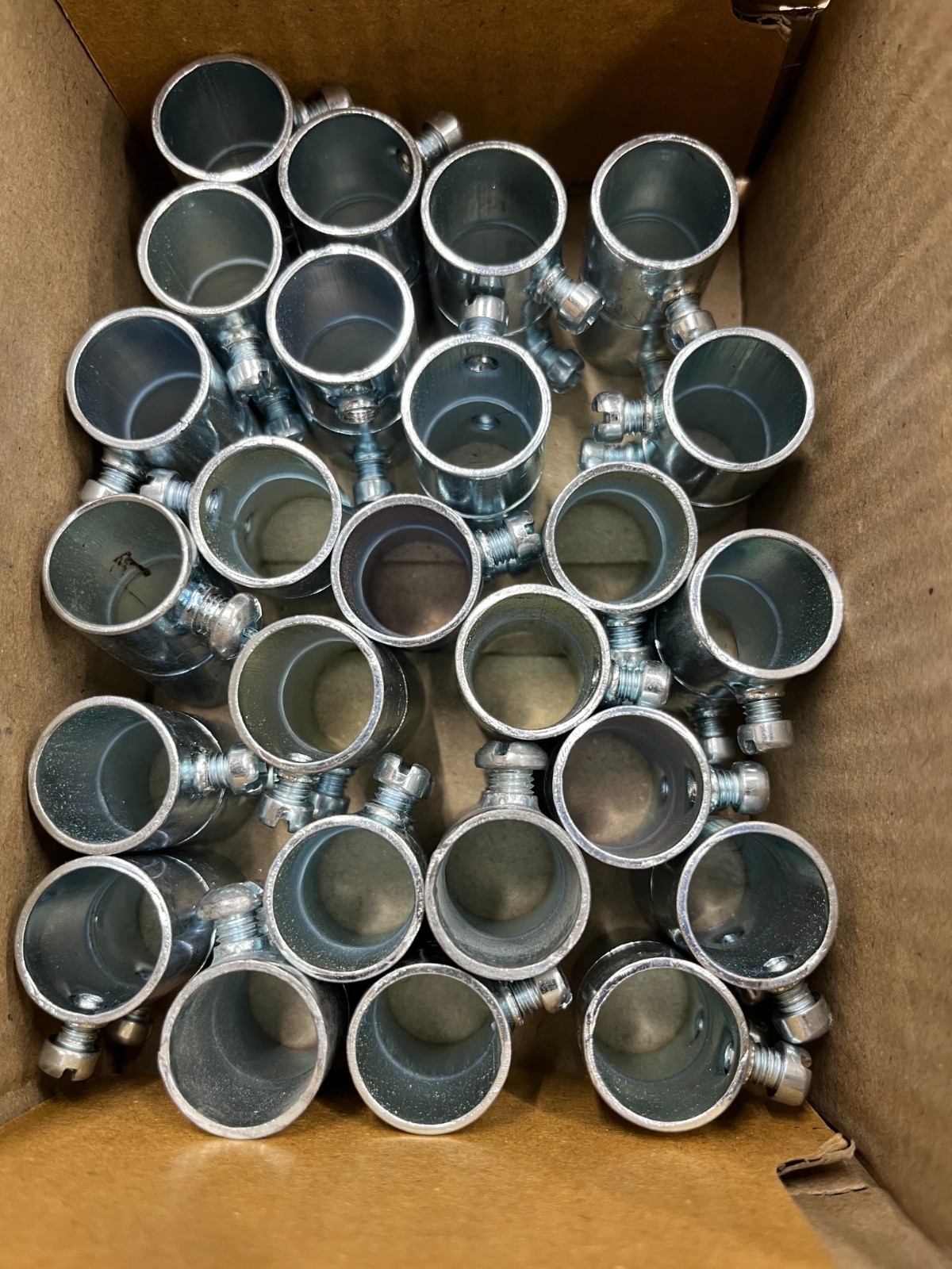 EPT 5050S Set Screw type EMT Coupling (Box of 25)