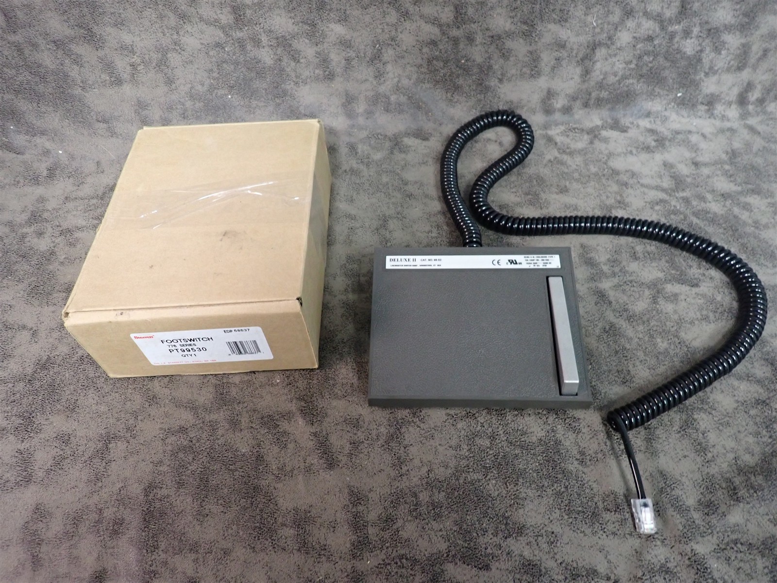 Linemaster Deluxe II 68-S2 Foot Switch Pedal NEMA & Enclosure Type 1 (N9)