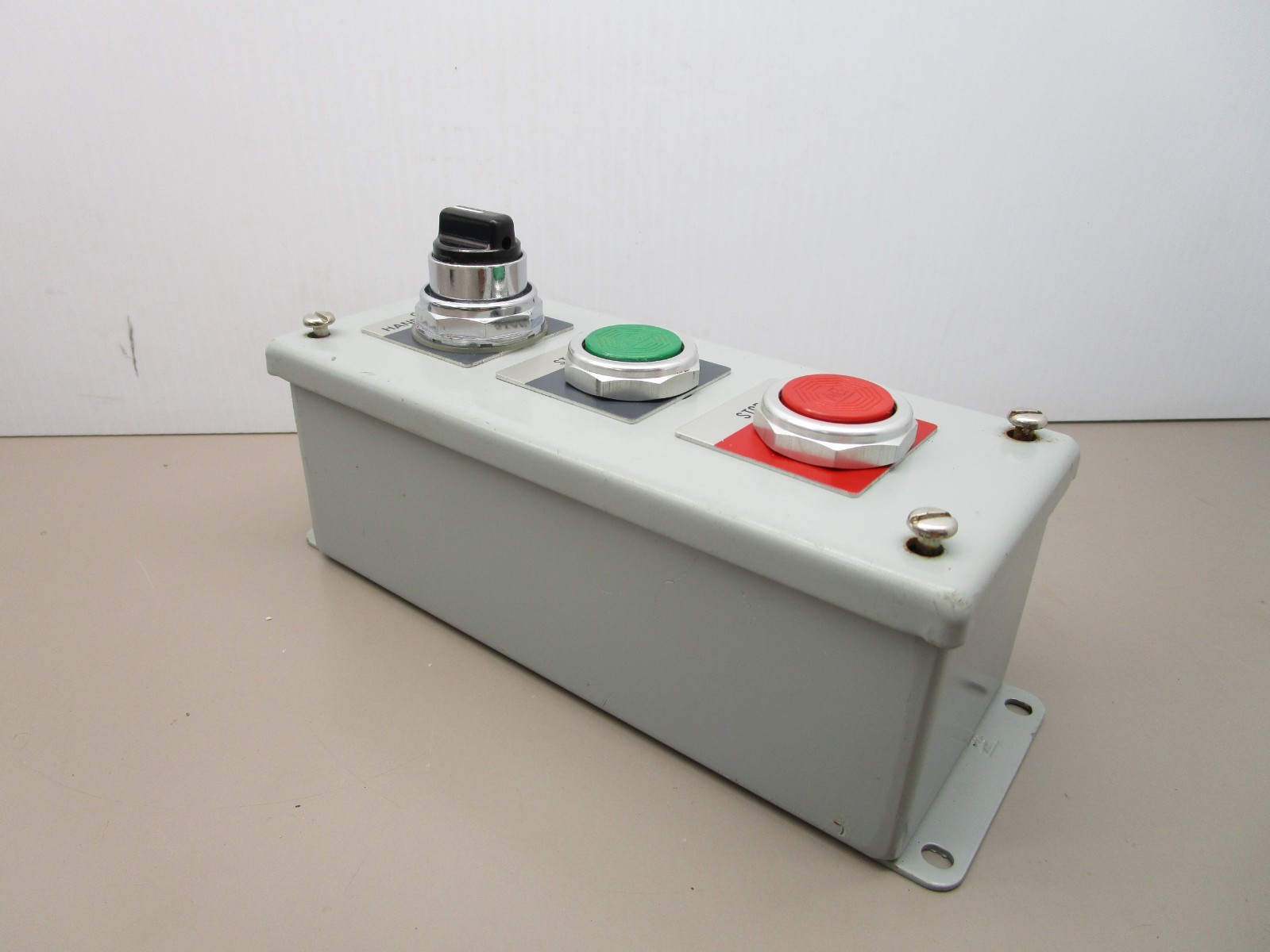 Hoffman E-3PB Push Button Enclosure with Switches ON-OFF-ON / Start / Stop