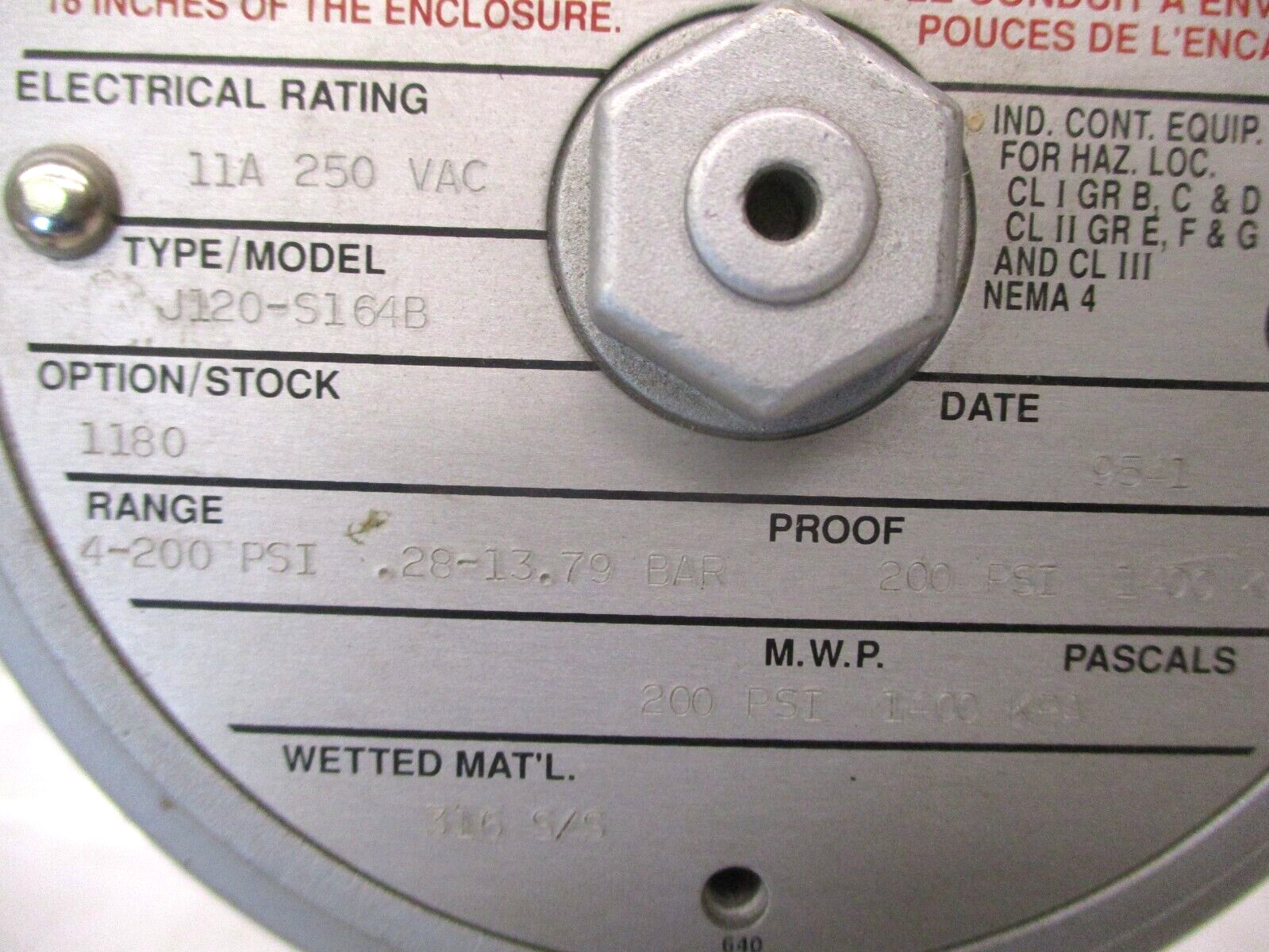 United Electric J120-S164B 4-200 PSI .28-13.79 BAR 1400kPA A7217WVS