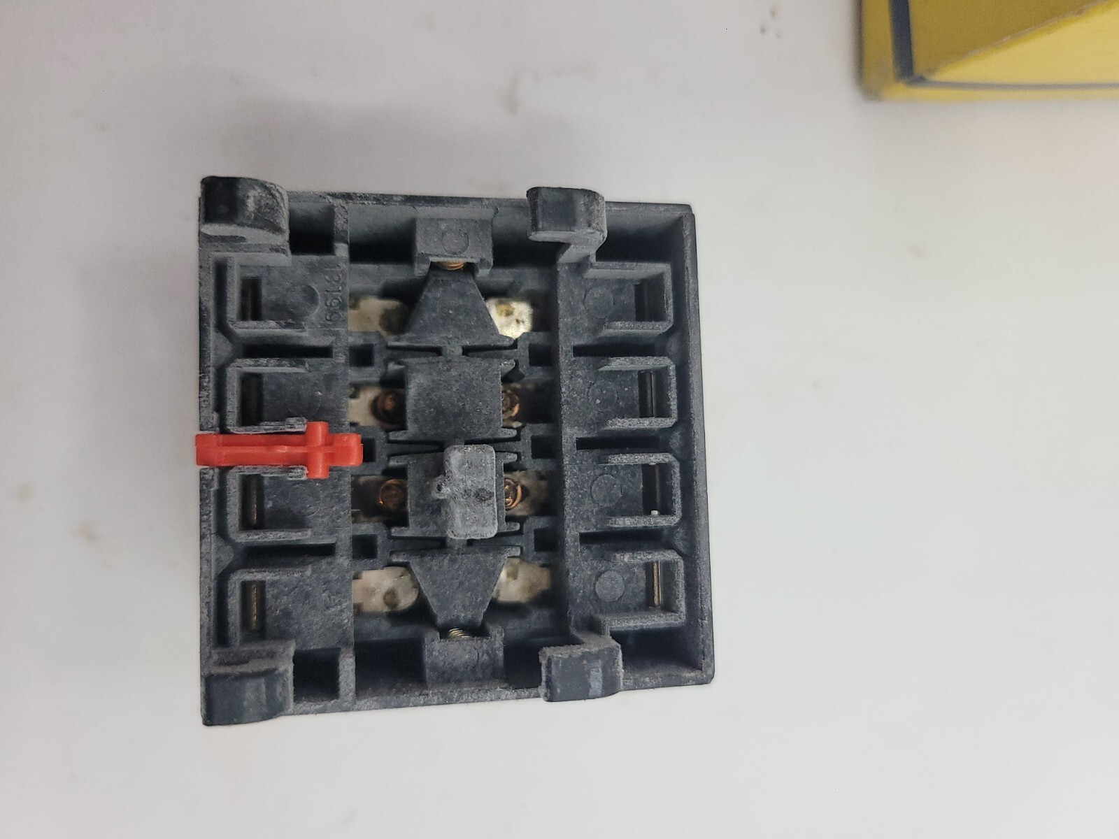 SCHNEIDER ELECTRIC 8501-P1.22 / 8501P122 (NEW OPEN BOX,