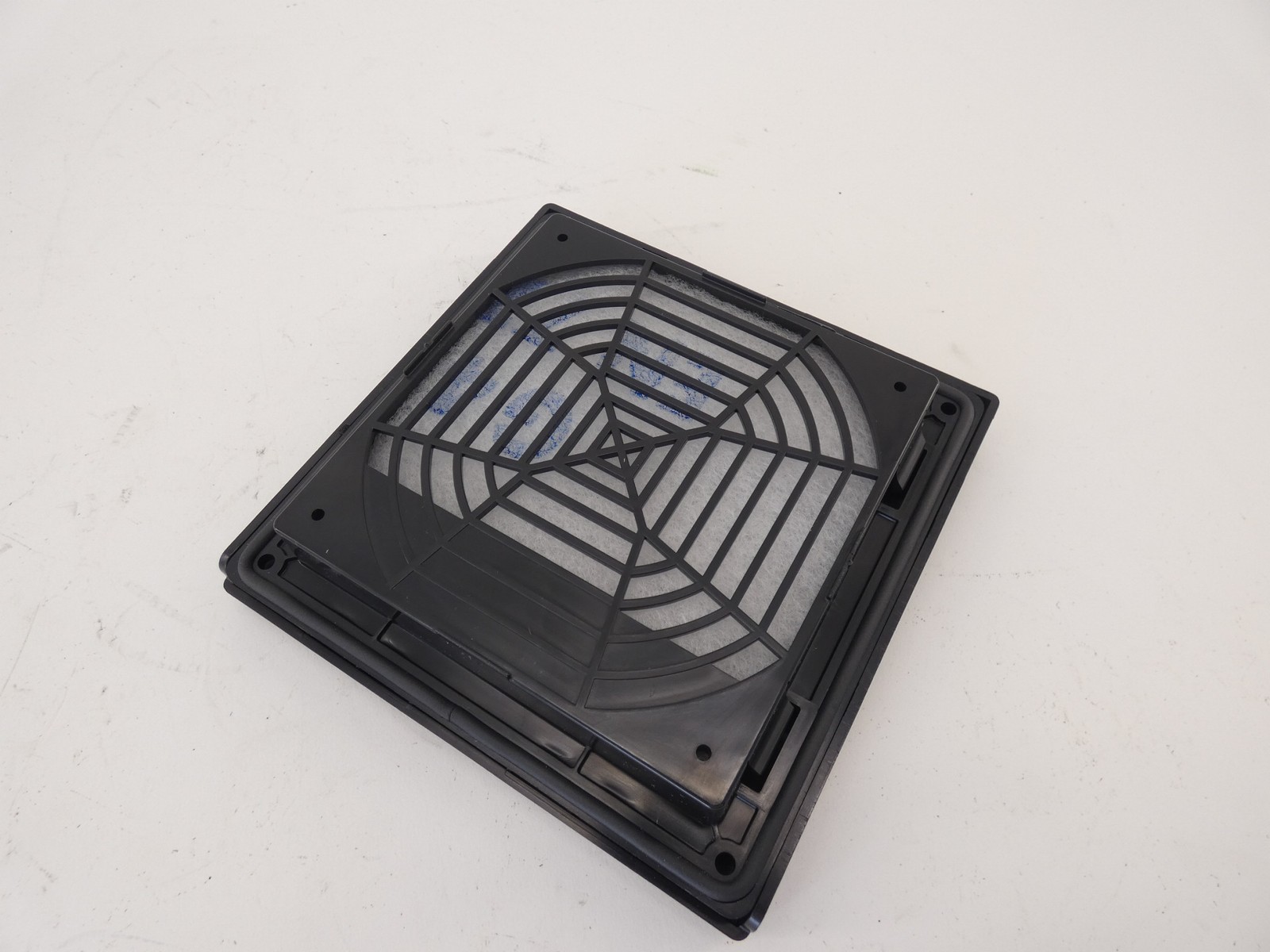 nVent Hoffman HG0500403 IP54 5″ Exhaust Grille Kit Black – NEW Surplus!
