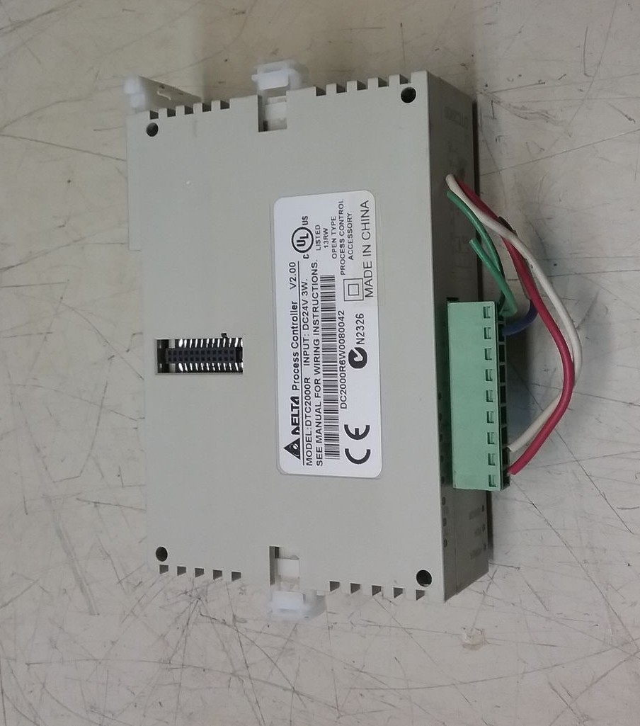 LOT OF (6) – DELTA PROCESS CONTROLLER_DTC2000R_V2.00