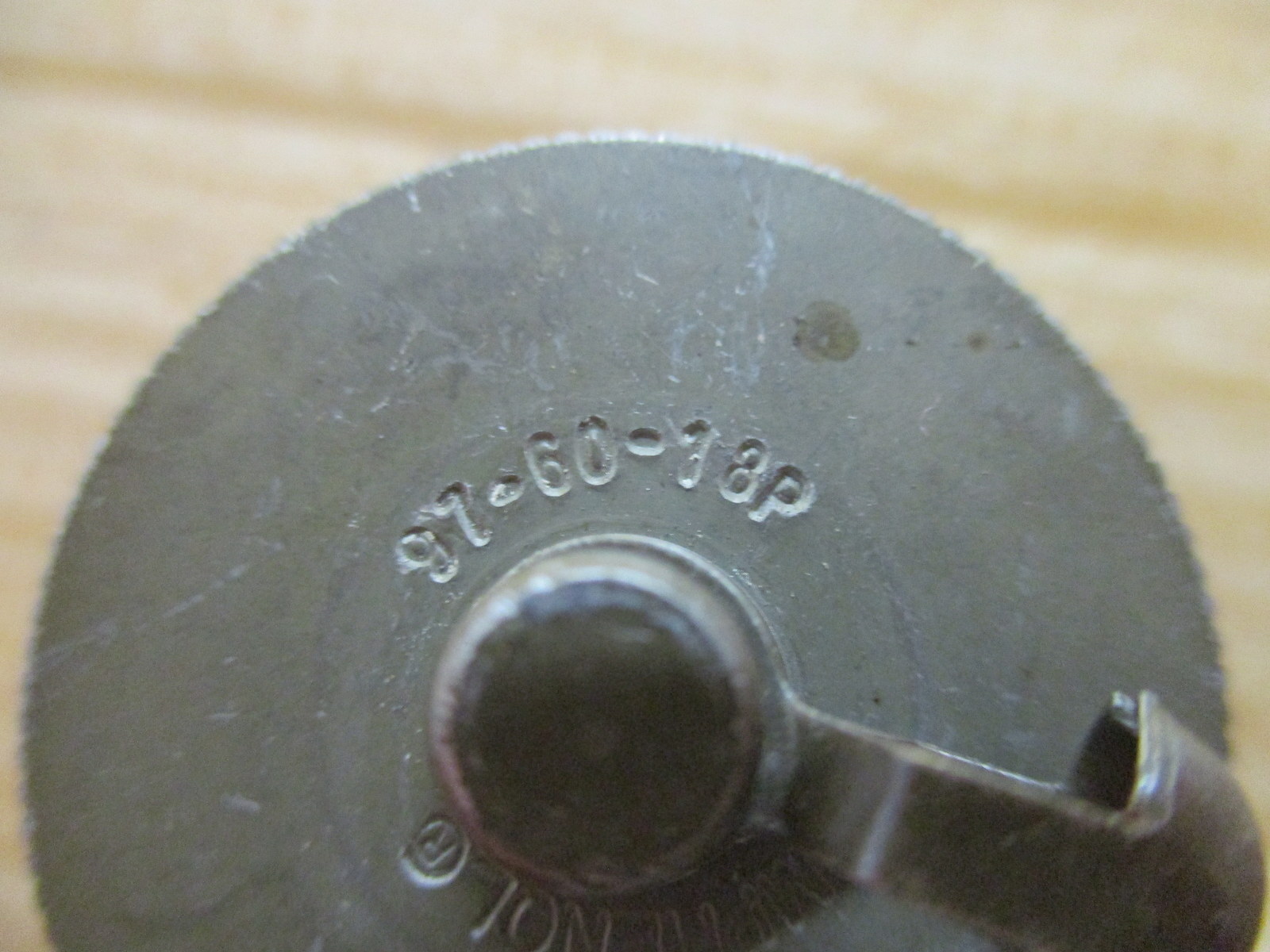 Amphenol 97-60-18P Connector Dust Cap 976018P W/O Chain