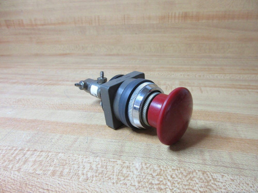 Pneumadyne A0-31-3 IDEC Push Button Valve A0313