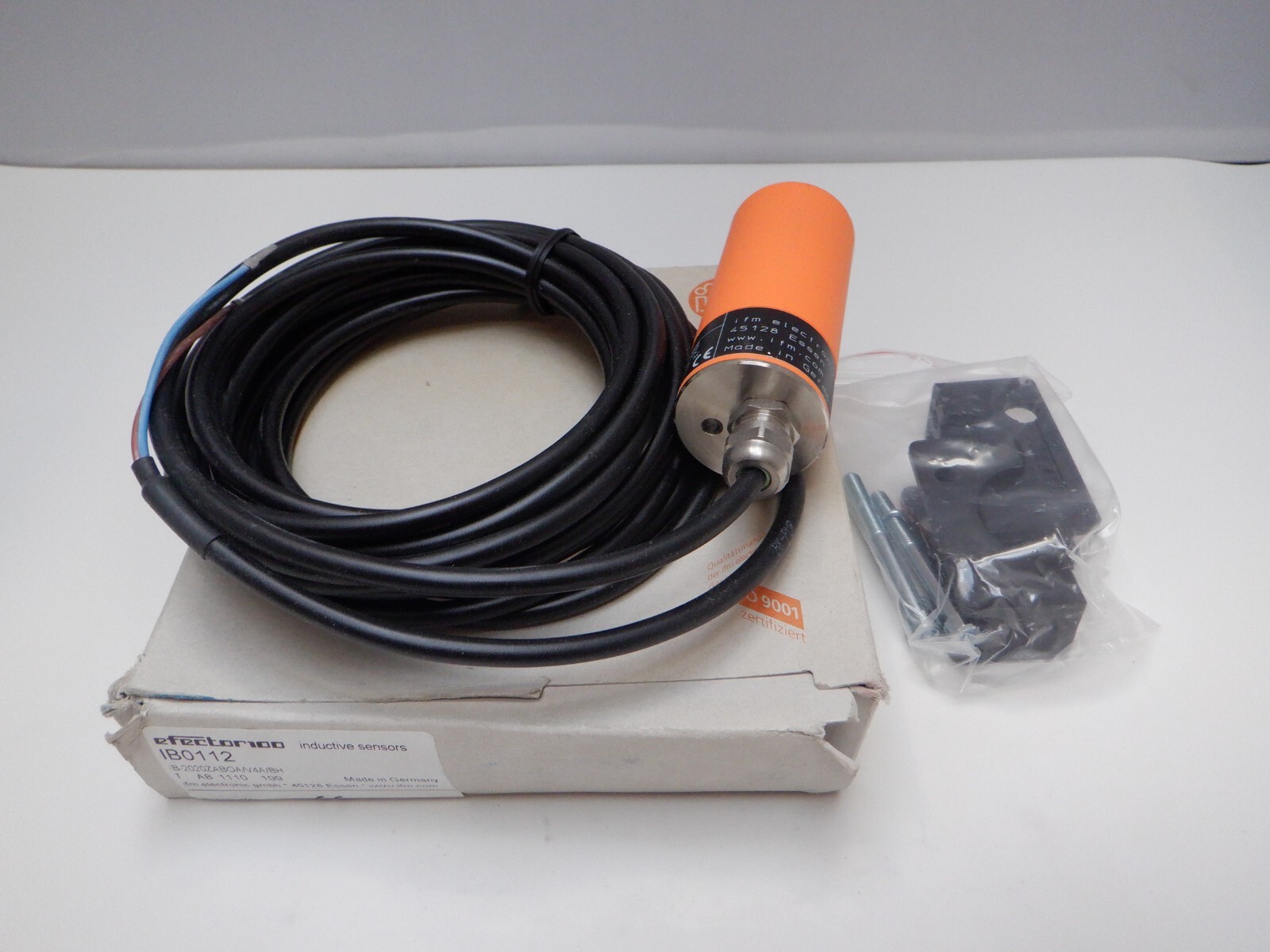 IFM Efector IB0112 IB-2020ZABOA/V4A/BH Inductive Sensor new