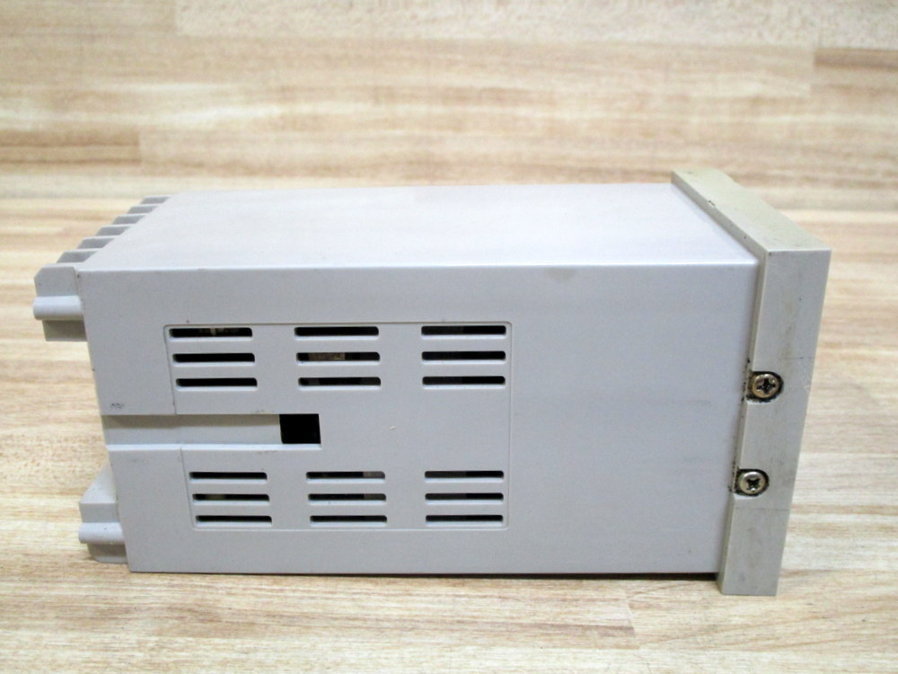 Shinko APC 735 A/E Temperature Controller