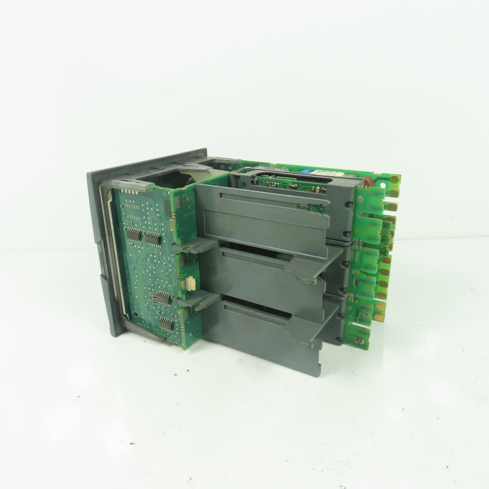Eurotherm 2404/NS/VH/H7/RR/DS/RF/XX/YM/XX/XXX/AX143/ES0209 2404 Temp. Controller