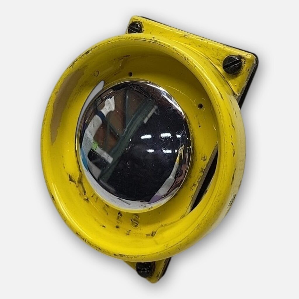 REES 04917-212 HEAVY DUTY PUSH BUTTON SWITCH 600VAC 250VDC