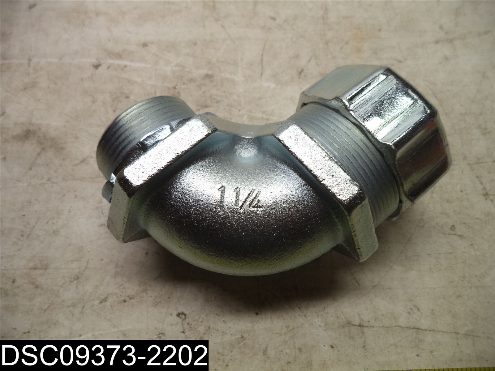 QTY=125 (5 Boxes of 25): 5255 T&B 1-1/4″ Liquid Tight Flexible Conduit Connector