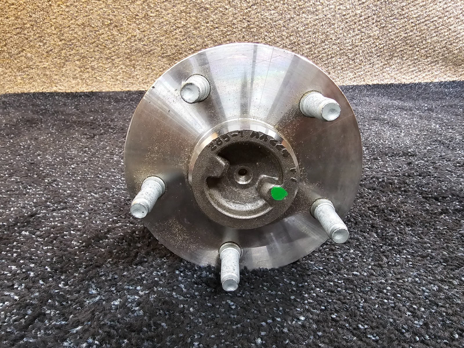 Rear Axle Shaft 285-1 AX224 -5 Lug Hub Raised Center 4 Stud Axle Mount ABS Ring