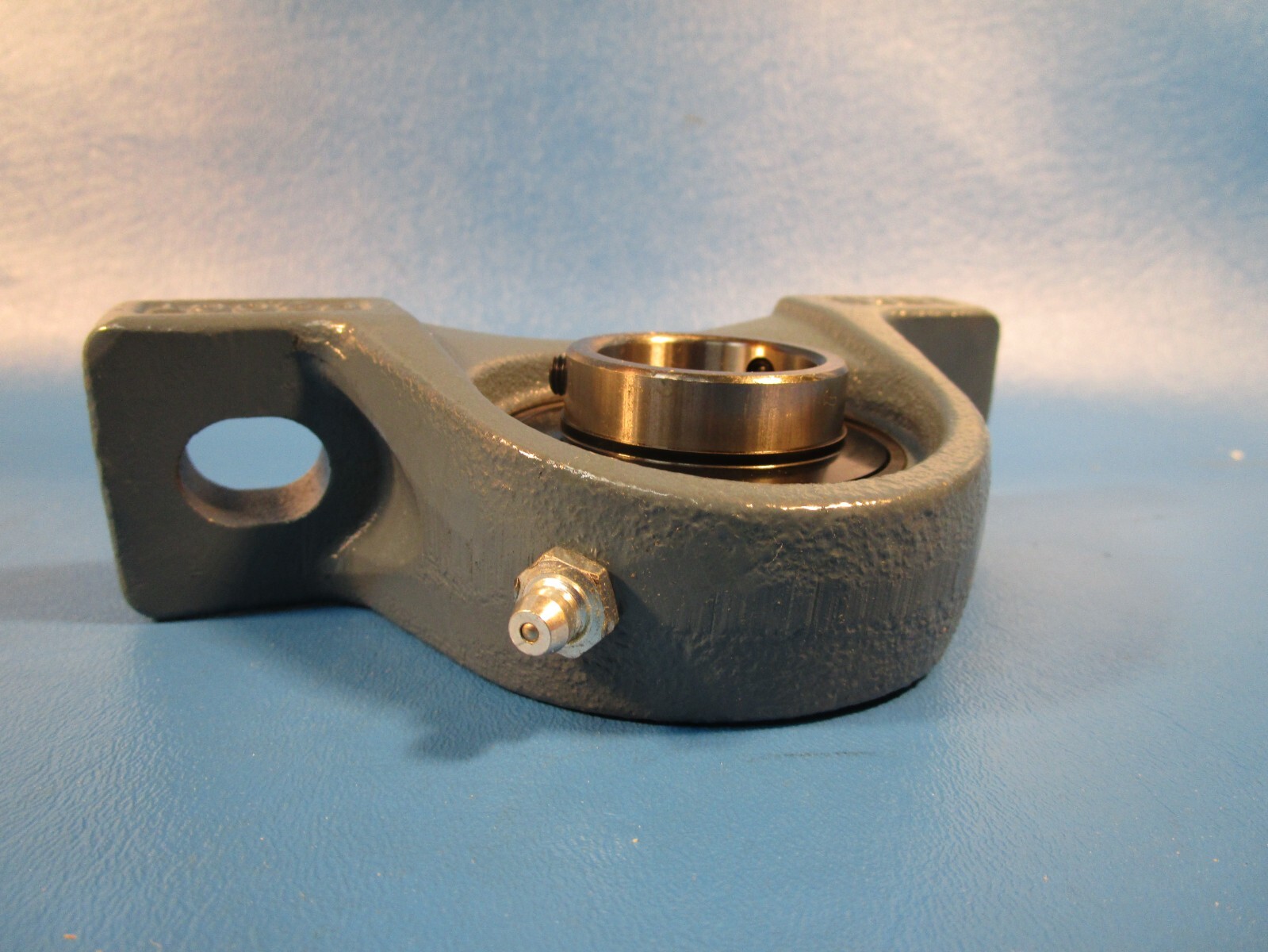 AMI ASAHI UCP206-20, 1-1/4 in Bore, Pillow Block Ball Bearing Unit