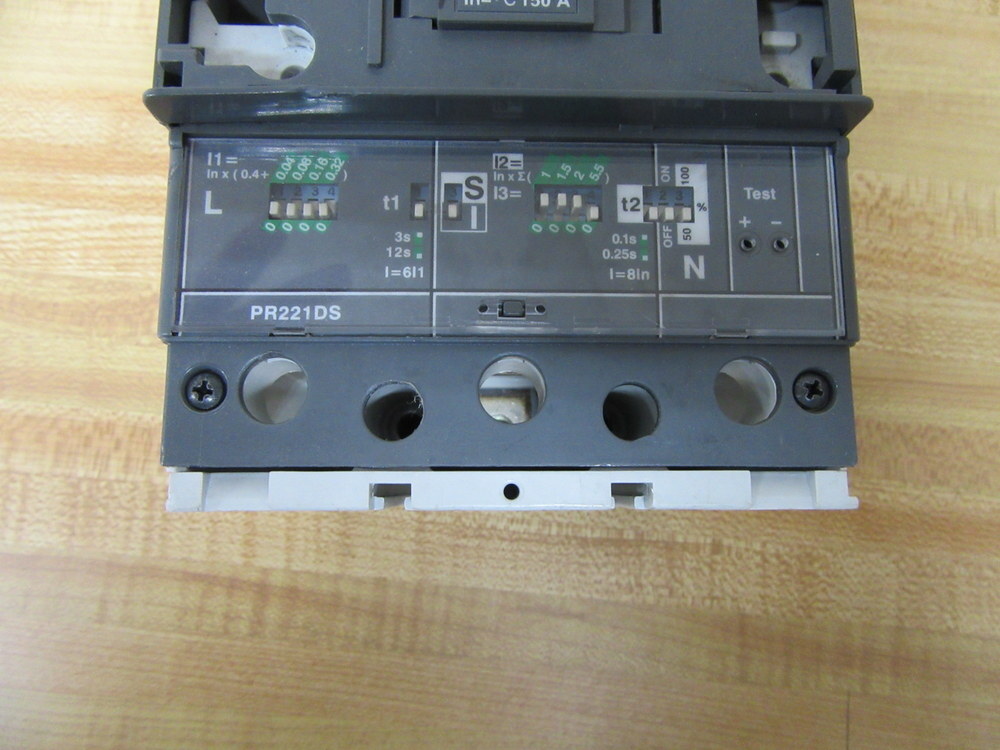 ABB Sace TMAX T4N 250 Circuit Breaker PR221DS 150 Amp/CRACKED HOUSING