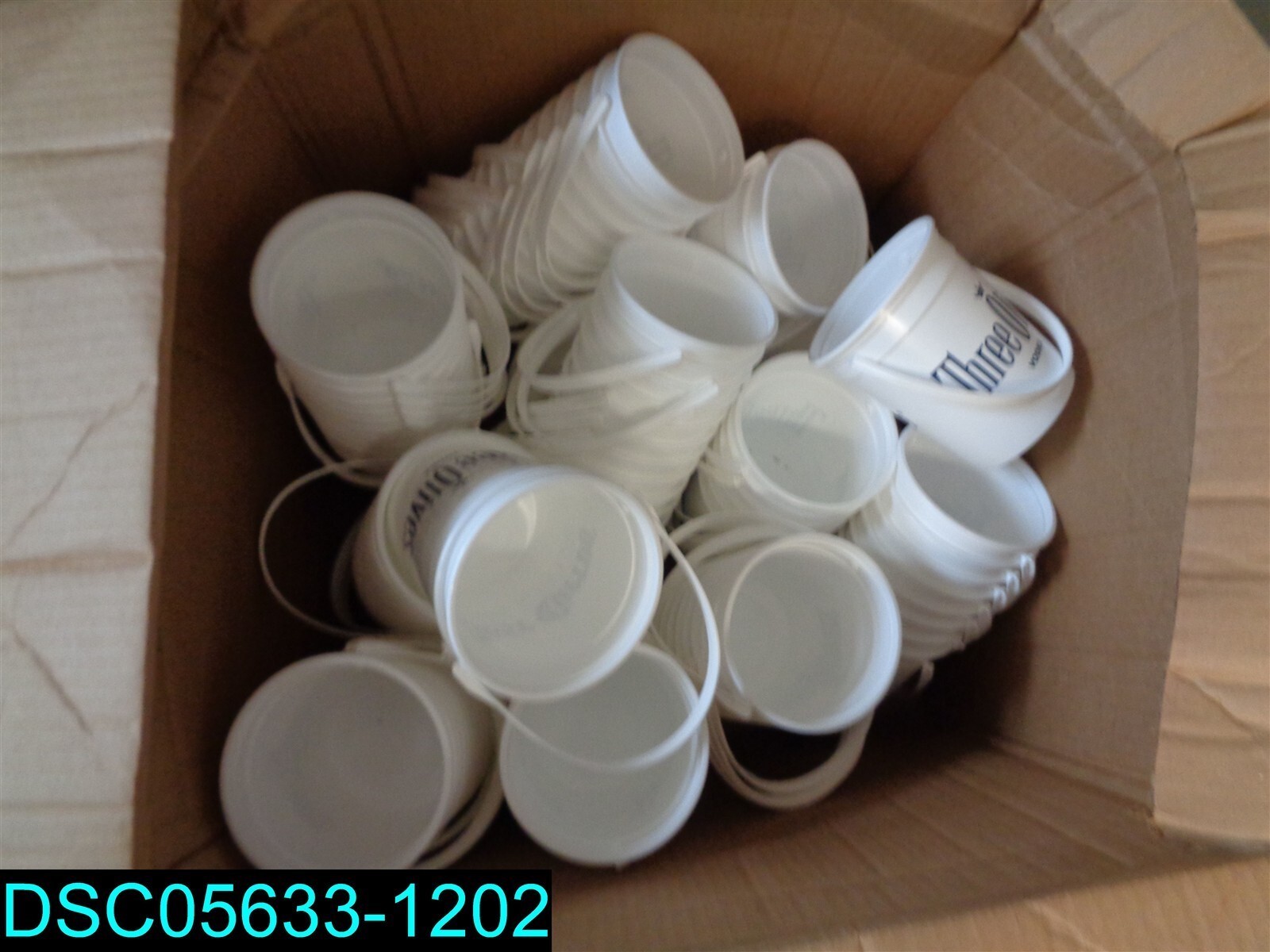 QTY=110: THREE OLIVES WHITE PLASTIC BUCKET’S 3″ X 3″ X 3″