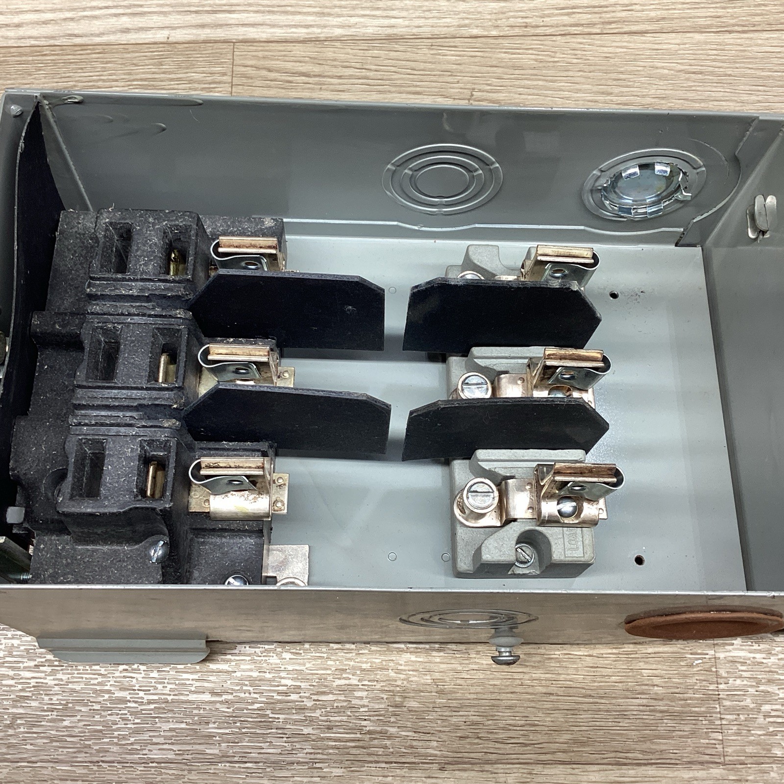 BULLDOG XL COVER OPERATED PLUG XLP423N 100A 240AC 3PH ENCLOSURE #815E134PR6*CO