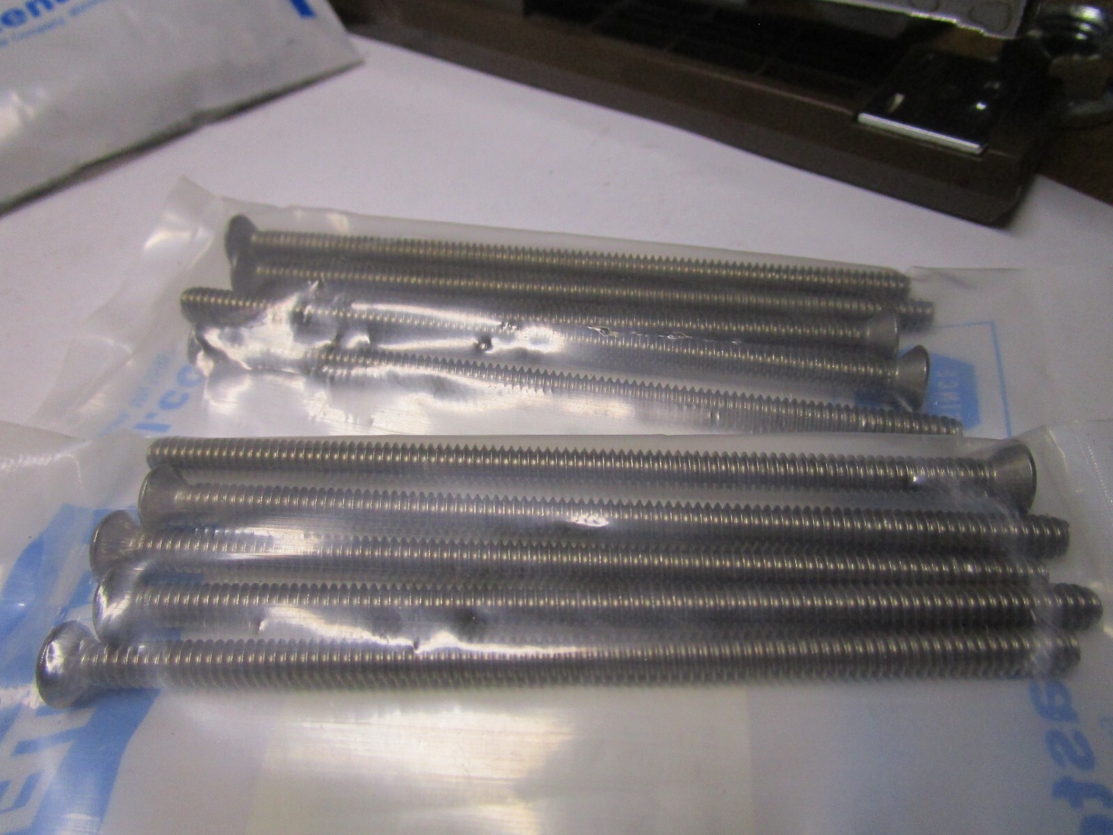 #10-24 x 4″ Phillips Flat Head Grade 18-8 Stainless Steel Machine Screw QTY 10