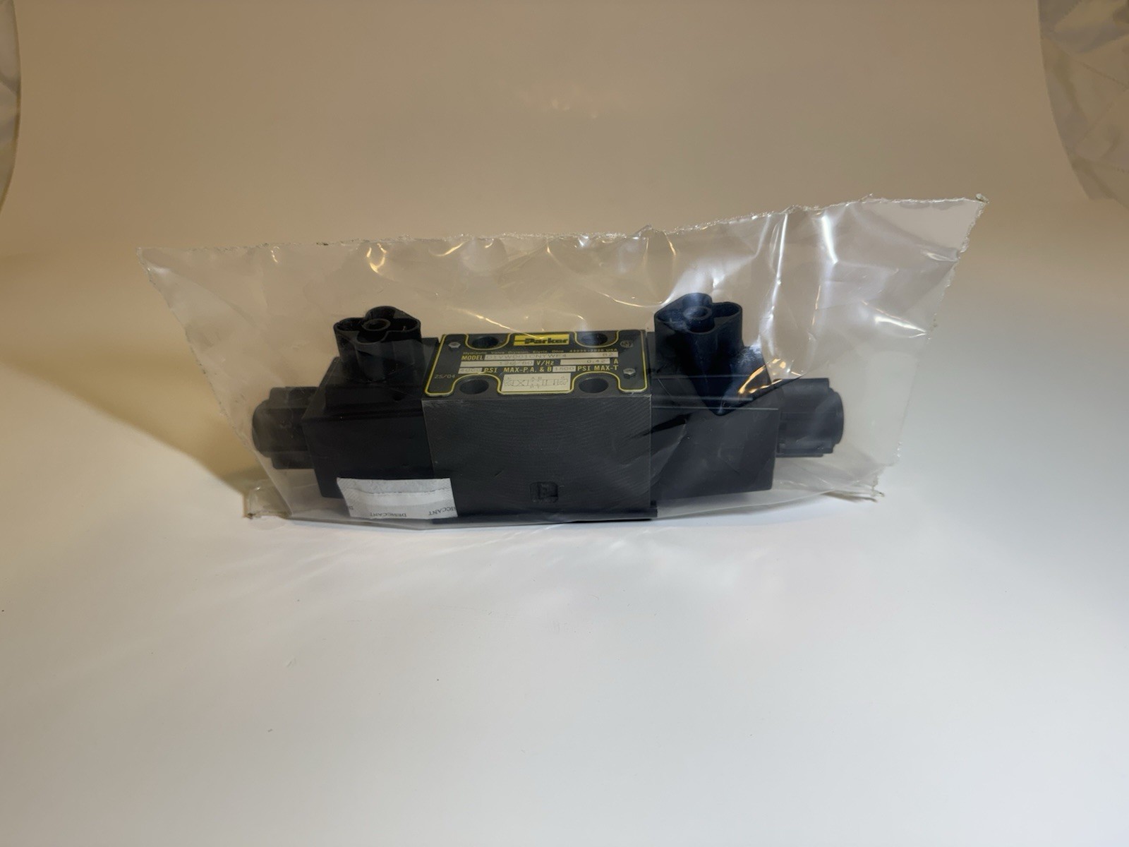 PARKER Valve Series D1VW D1VW001CNYWF4 120V 4000PSI NSMP Including Solenoids