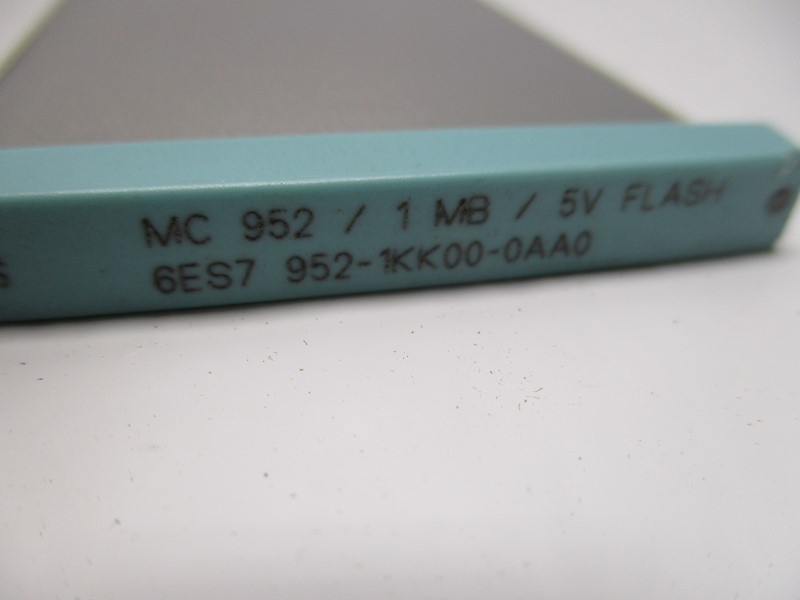 SIEMENS SIMATIC S7 6ES7952-1KK00-0AA0 MEMORY CARD 1MB UNMP