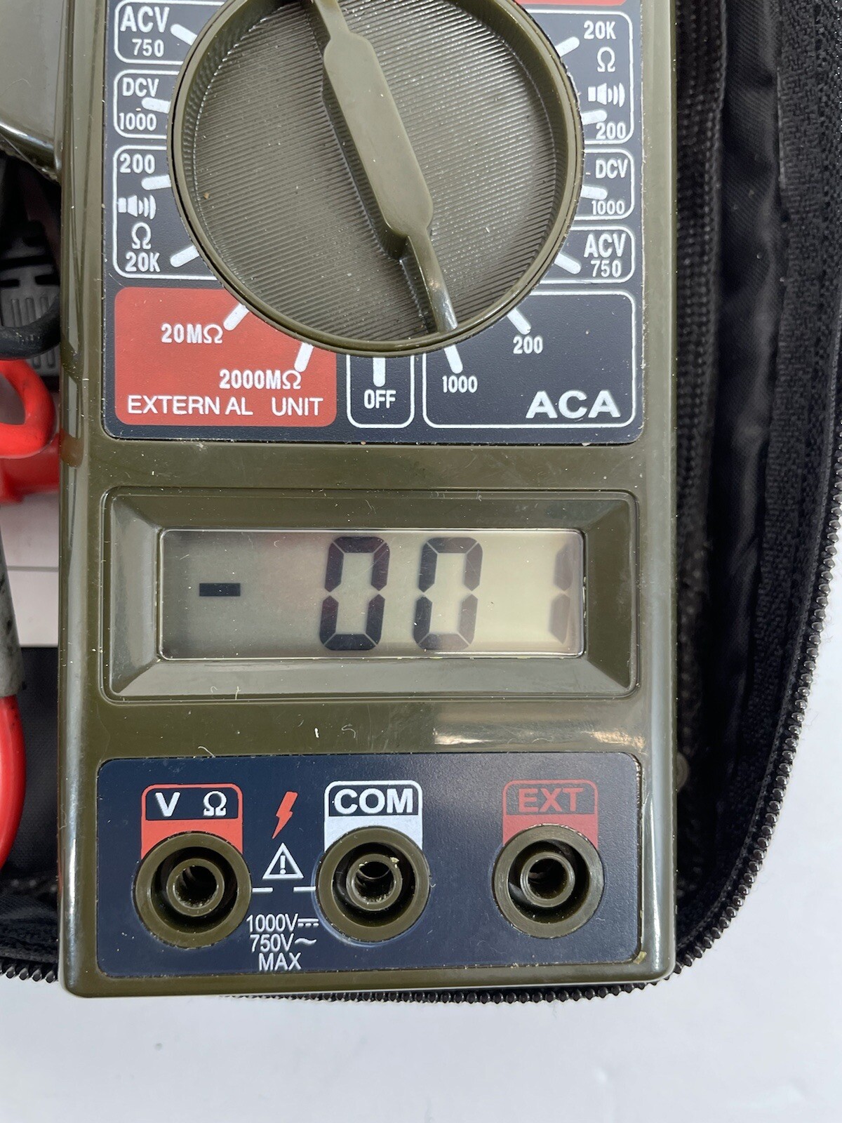 Cen-Tech Digital Clamp Meter DT-266 Tested Working In Original Box W/ Carry Case
