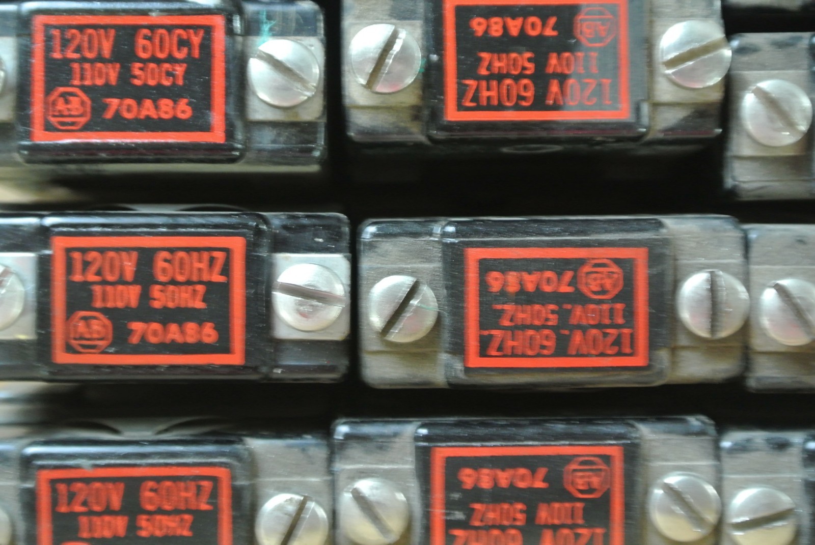 ALLEN-BRADLEY 70A86 COIL SIZE 0 Ser. K 120V / 60Hz, 110V / 50Hz – LOT of 5 NEW