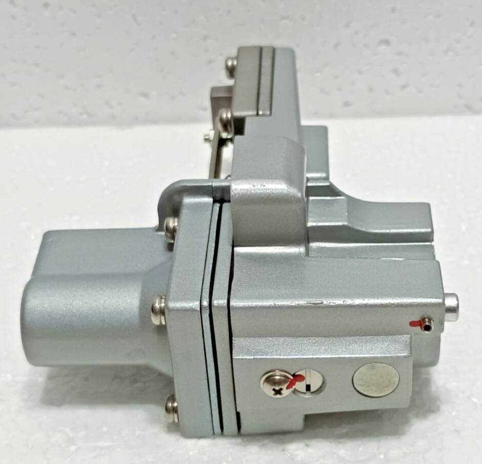 SMC 21050-63 POSITIONER LOADING UNIT NEW FAST SHIPPING