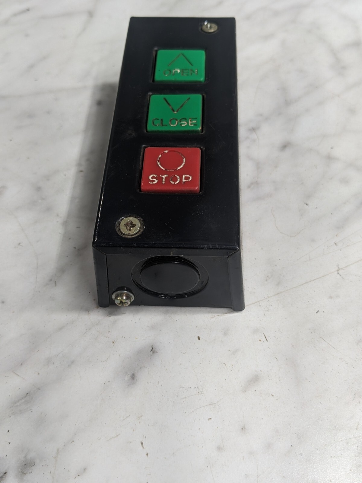 MMTC 5A 240V 3-BUTTON CONTROL STATION PBS-3 Commercial Garage Door Opener