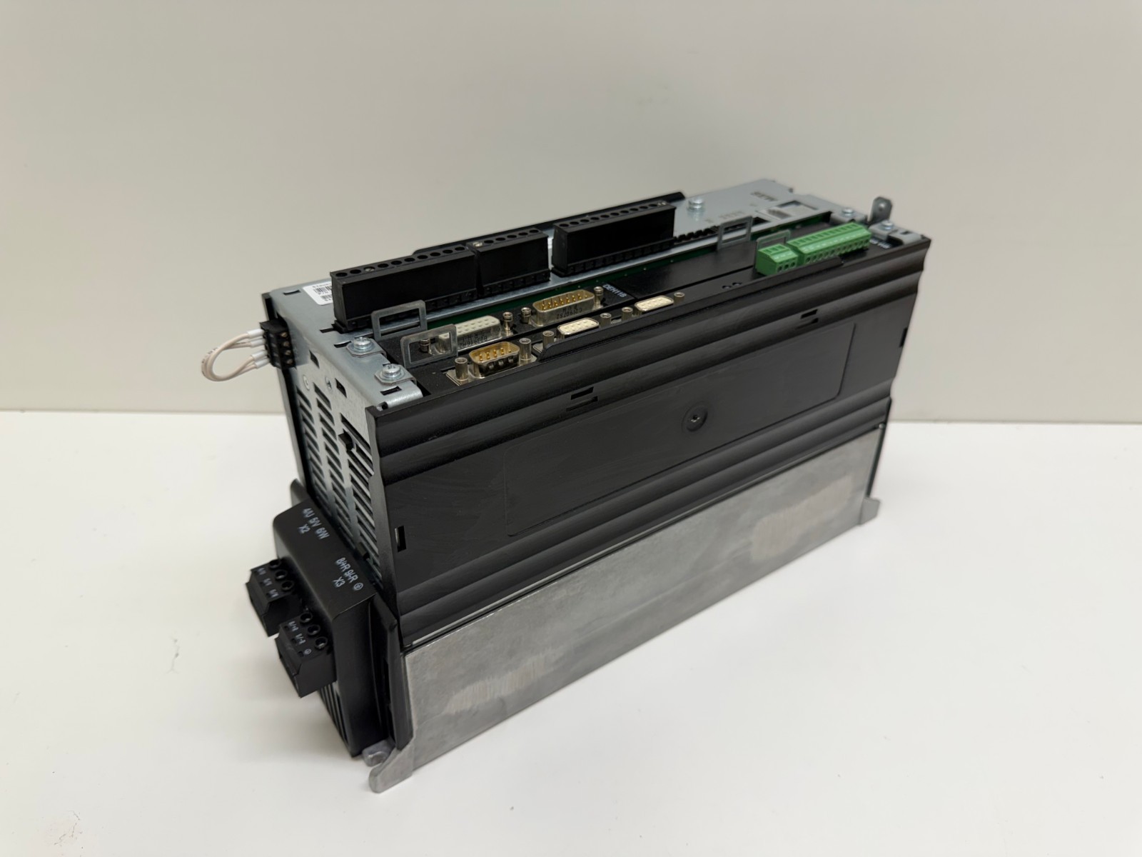 GOOD USED! SEW-EURODRIVE 380-500V SERVO DRIVE MDX61B0040-5A3-4-00
