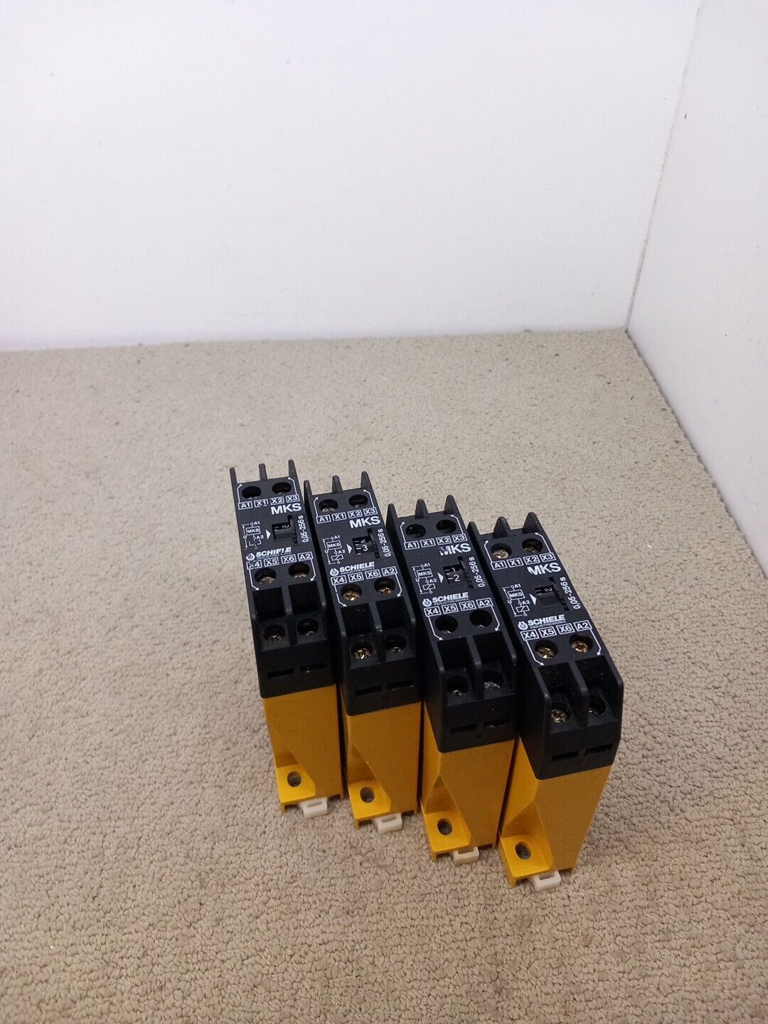 SCHIELE MKS 241020000!! SET X4 Pieces 3xNew 1xUsed!!