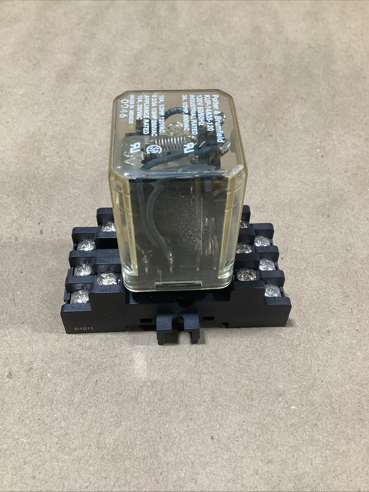 POTTER & BRUMFIELD Relay KUP-14A35-120 YOUNG NDSQ-11A BASE SOCKET