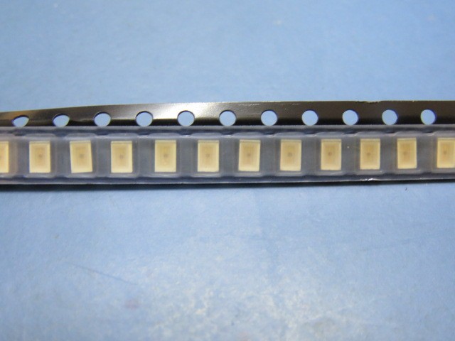 DIALIGHT 597-3401-507 Qty of 100 per Lot Yellow 588nm LED Indication – Discrete