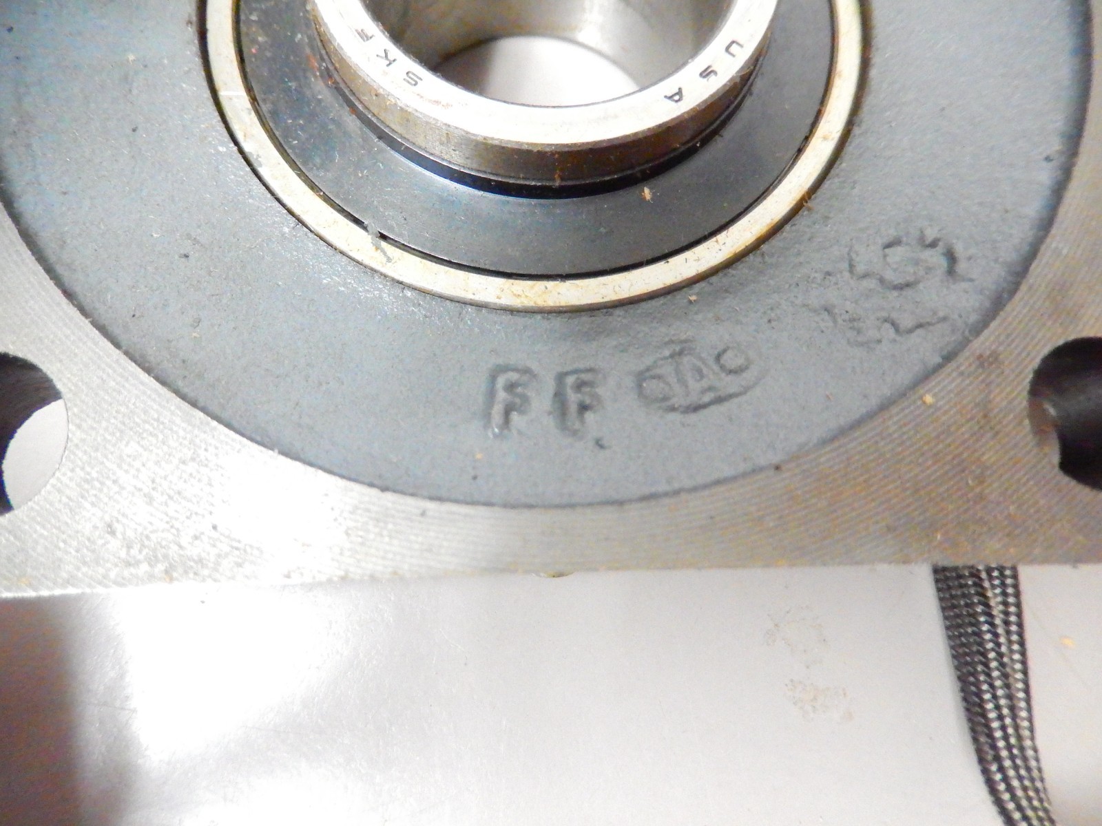 SKF F4B-107-FM Flange Mount Bearing 4 Bolt With Collar 1-7/16″ Bore
