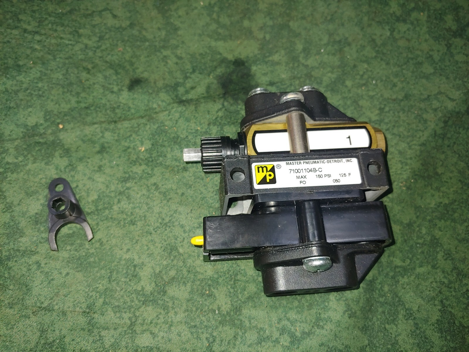 Master Pneumatics Lubricator with Counter 71001104B-C (PP206)