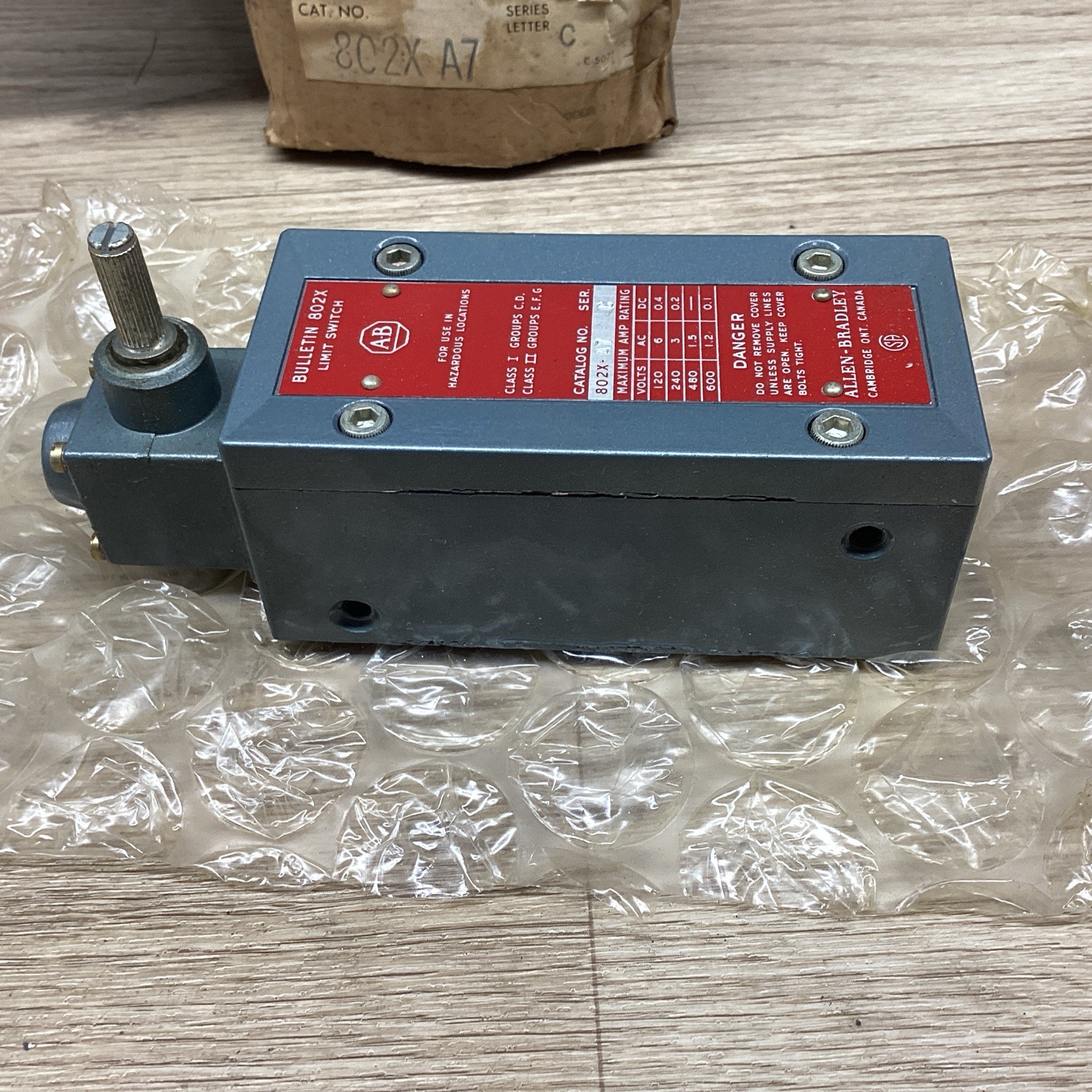 NOS ALLEN BRADLEY 802XA7 SER. C LIMIT SWITCH #828PT153*CO