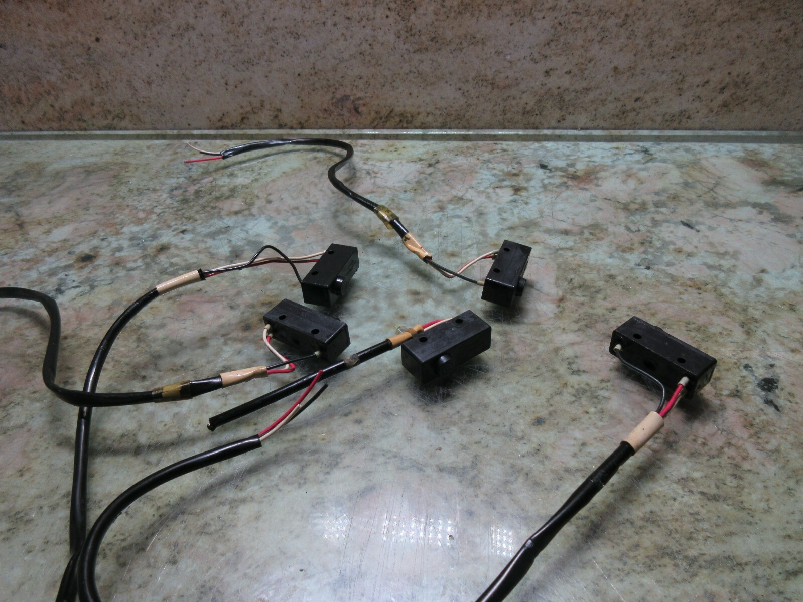 MORI SEIKI MV40 CNC VERTICAL MILL TURRET TOOL ATC CAROUSEL LIMIT SWITCH EACH 1