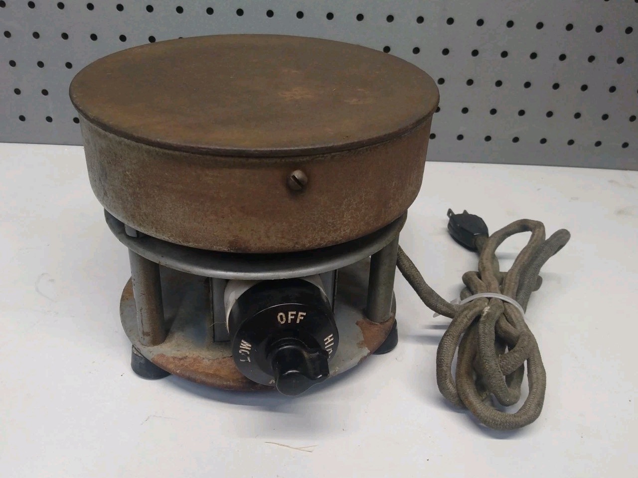 Vtg Edwin L. Wiegand Electric Iron Hot Plate 120V