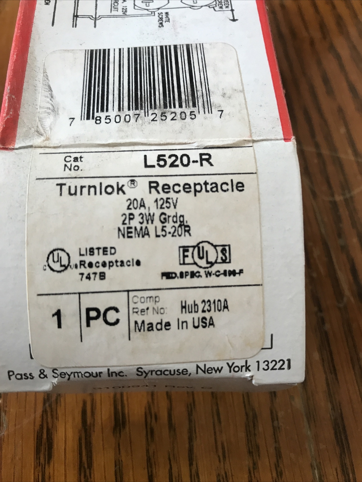 (1) NEW – Pass & Seymour L520-R Turnlok Receptacle 20A 125V- Free Shipping!