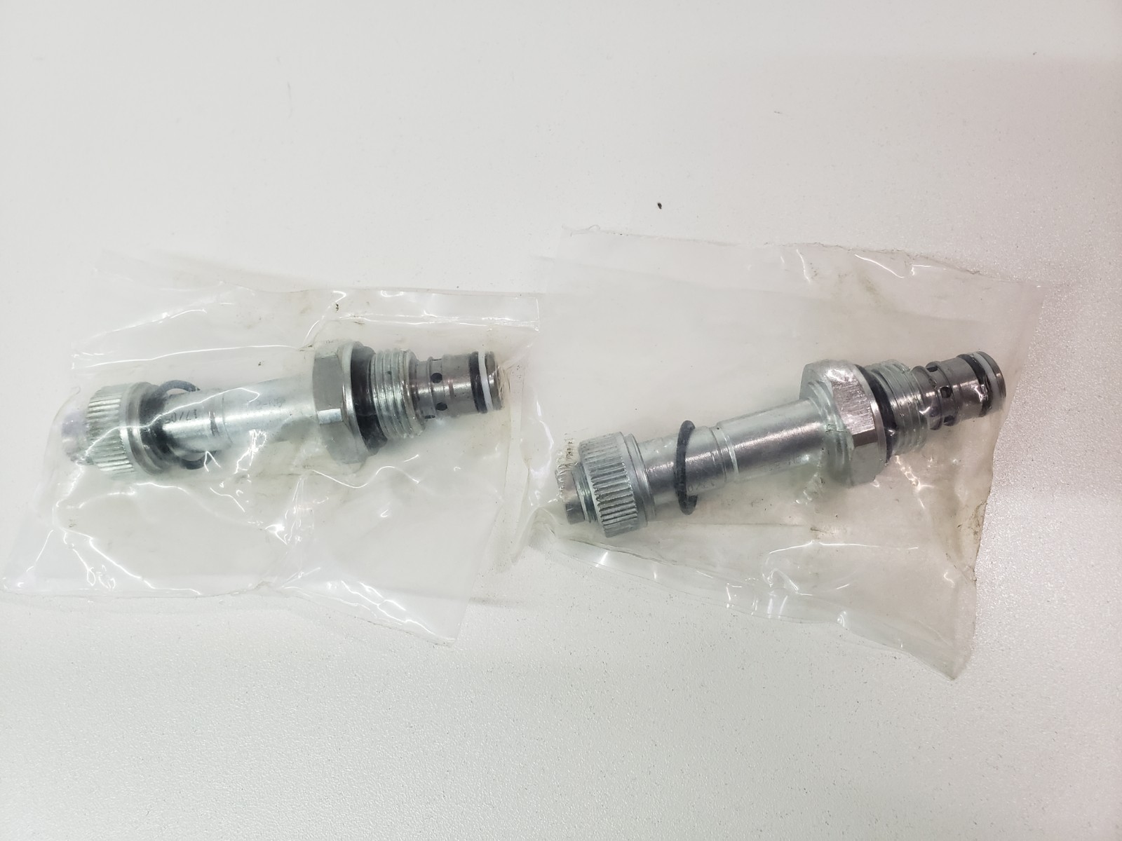 LOT of 2 – TKE ThyssenKrupp 9736426 Valve