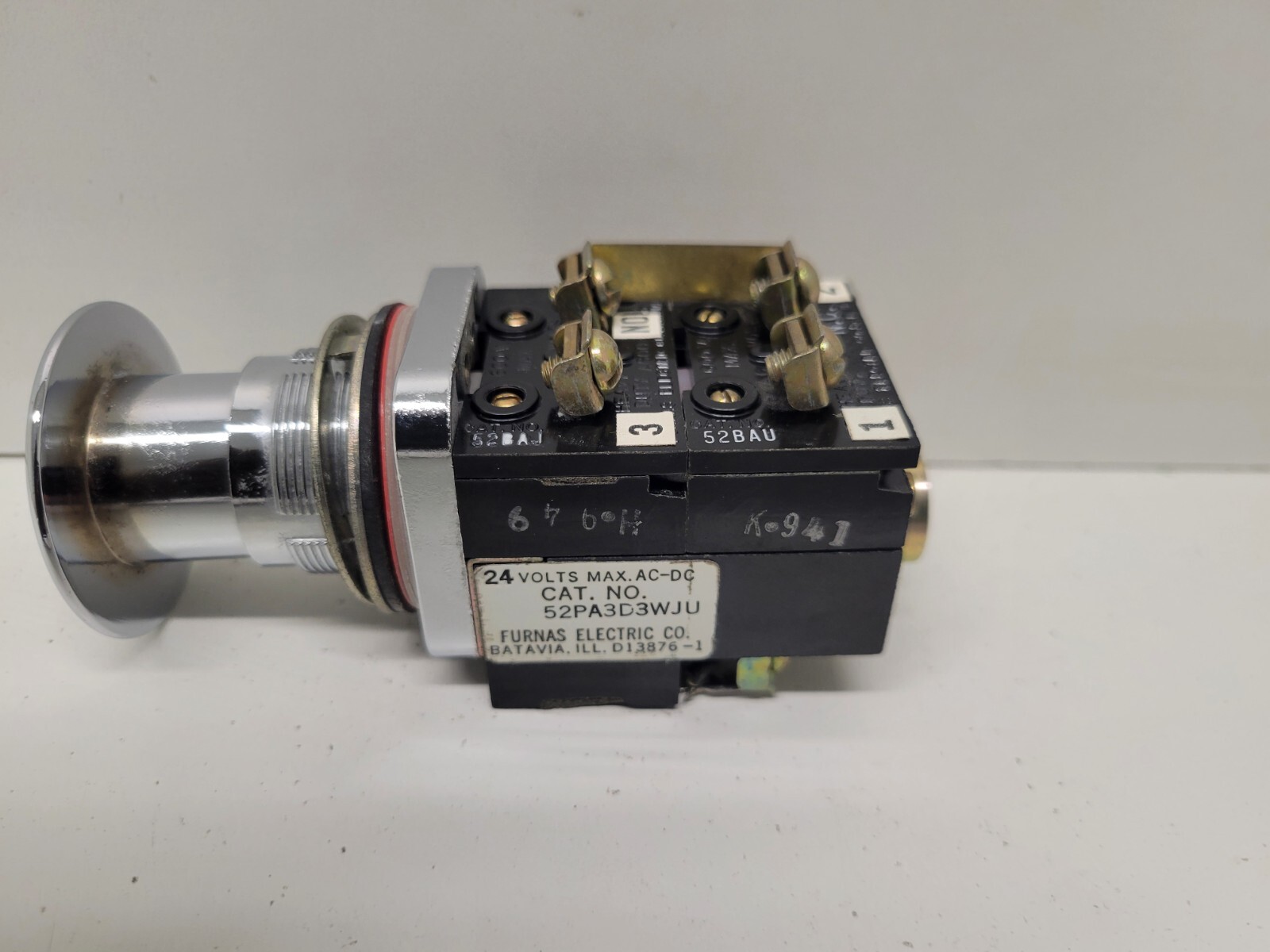 GOOD USED! FURNAS ELECTRIC PUSHBUTTON 52PA3D3WJU
