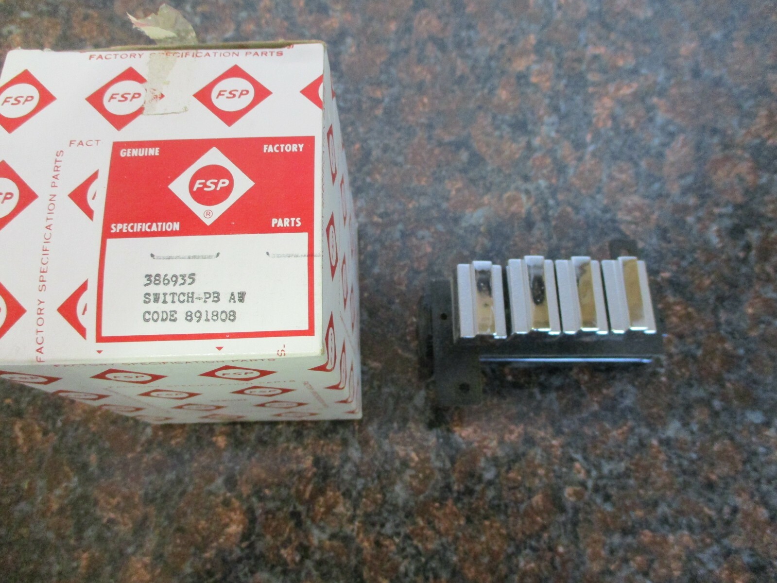 WHIRLPOOL / FSP 386935 891808 PUSH BUTTON SWITCH PB AW NOS FREE SHIPPING