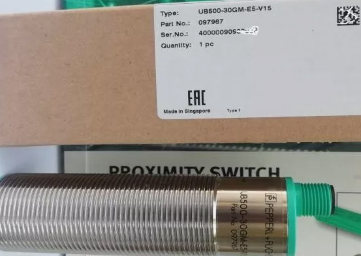 NEW PEPPERL+FUCHS UB500-30GM-E5-V15 Programmable Type Logic Controller