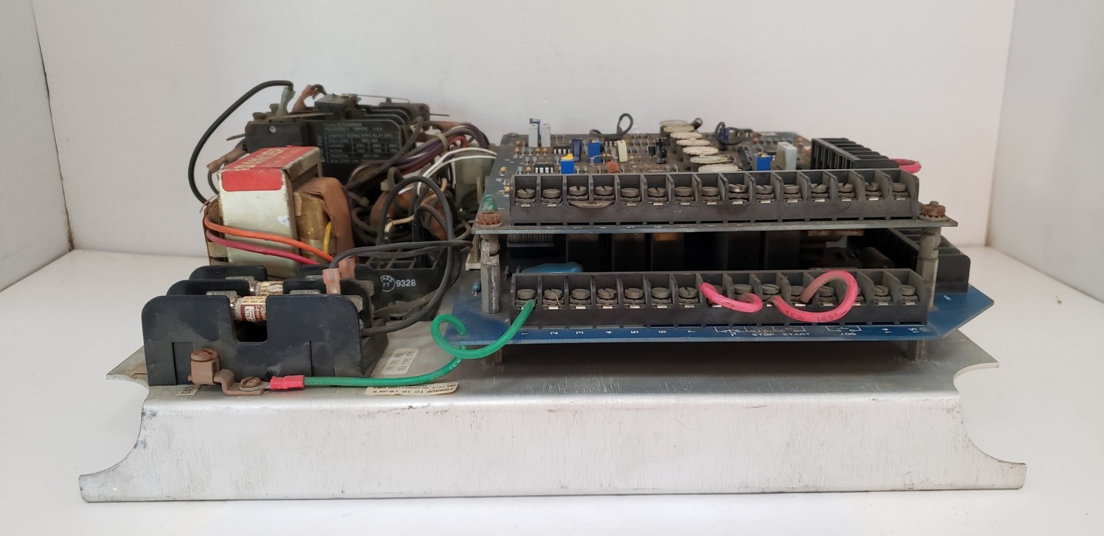 EMERSON ES 2700 DC DRIVE, 120/240VAC, 90/180VDC, 1-2HP, 50/60Hz